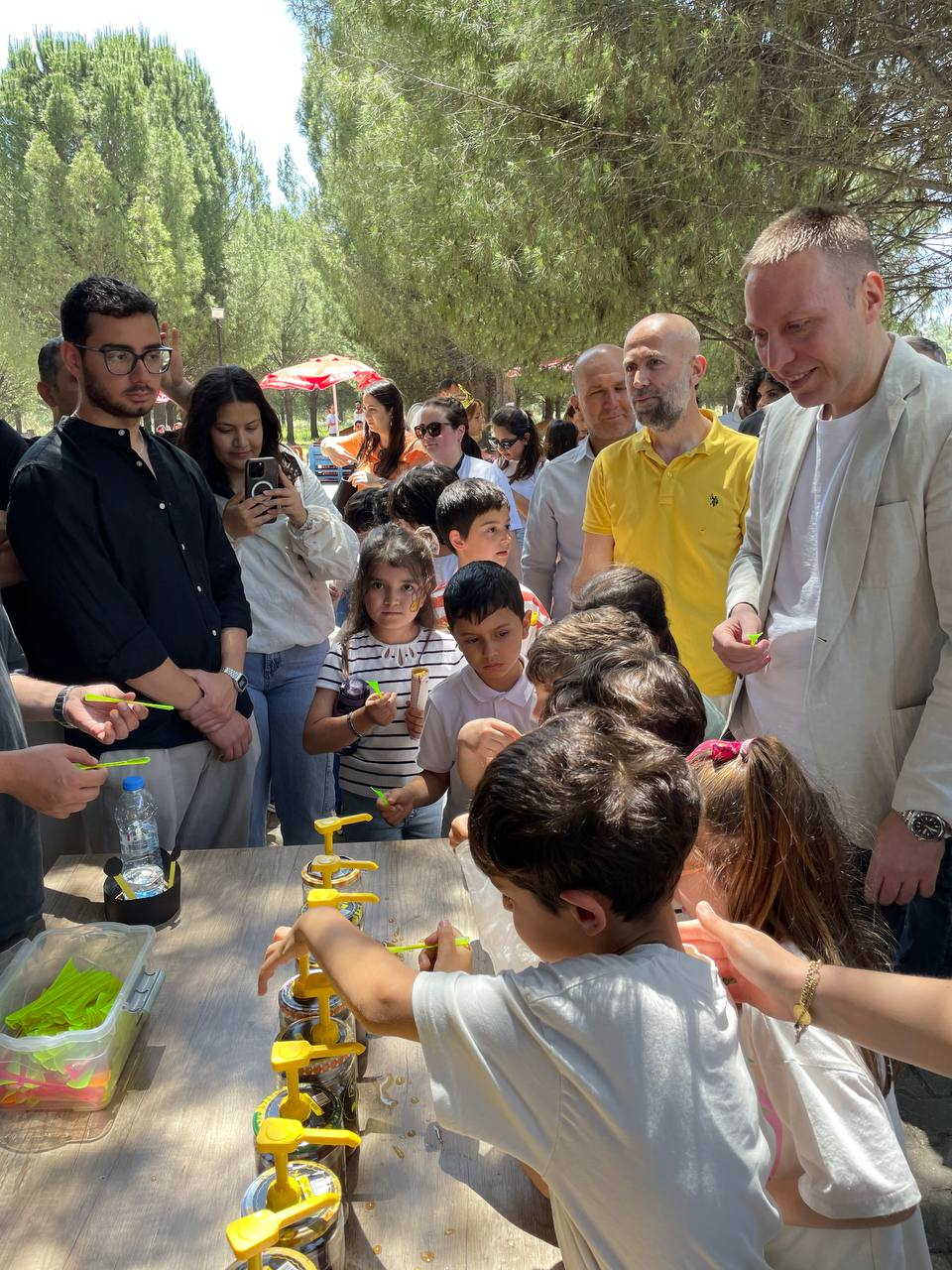 Dünya Arı günü Etkinliği Kapsamında Çocuk Arı Şenliği Düzenlendi